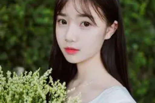 炸裂！司晓迪凌晨甩黑色吊带美照评论区从吃瓜到吐槽吵翻了天